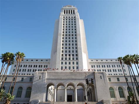 most famous buildings in los angeles.